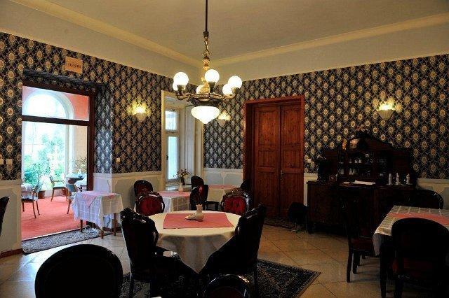 Misefa Kastely Bed and Breakfast Exteriör bild