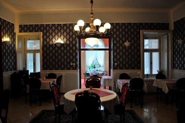 Misefa Kastely Bed and Breakfast Exteriör bild