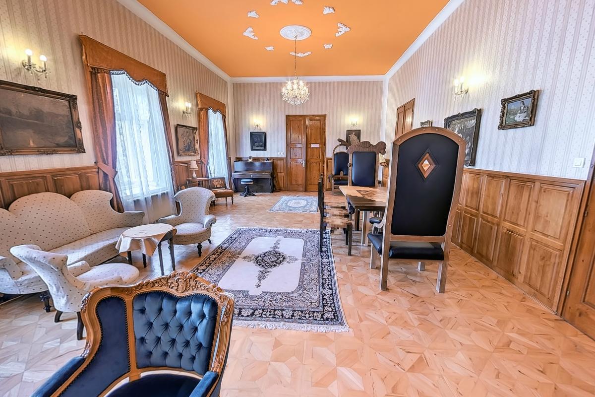 Misefa Kastely Bed and Breakfast Exteriör bild